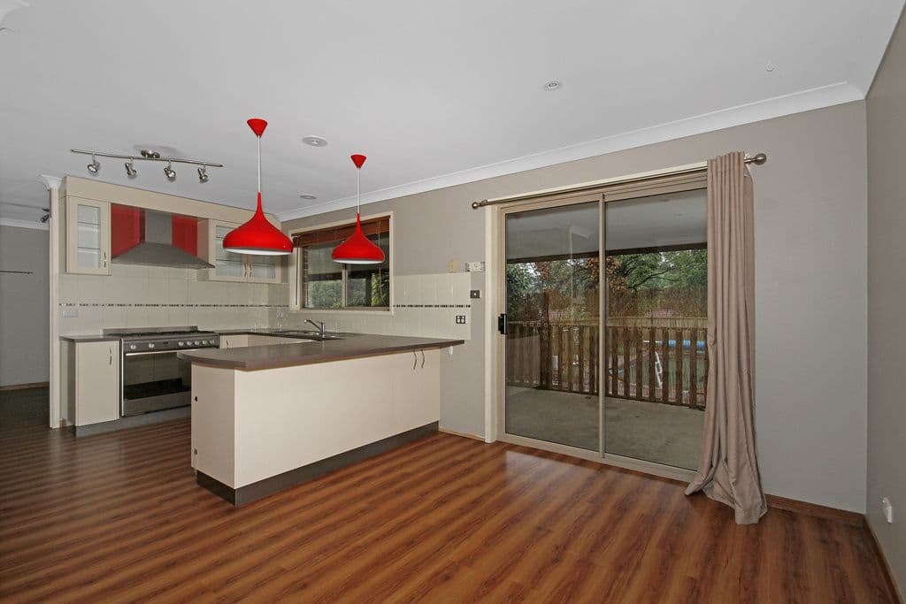 7 Thomas Mitchell Crescent, Sunshine Bay - Thumbnail 5