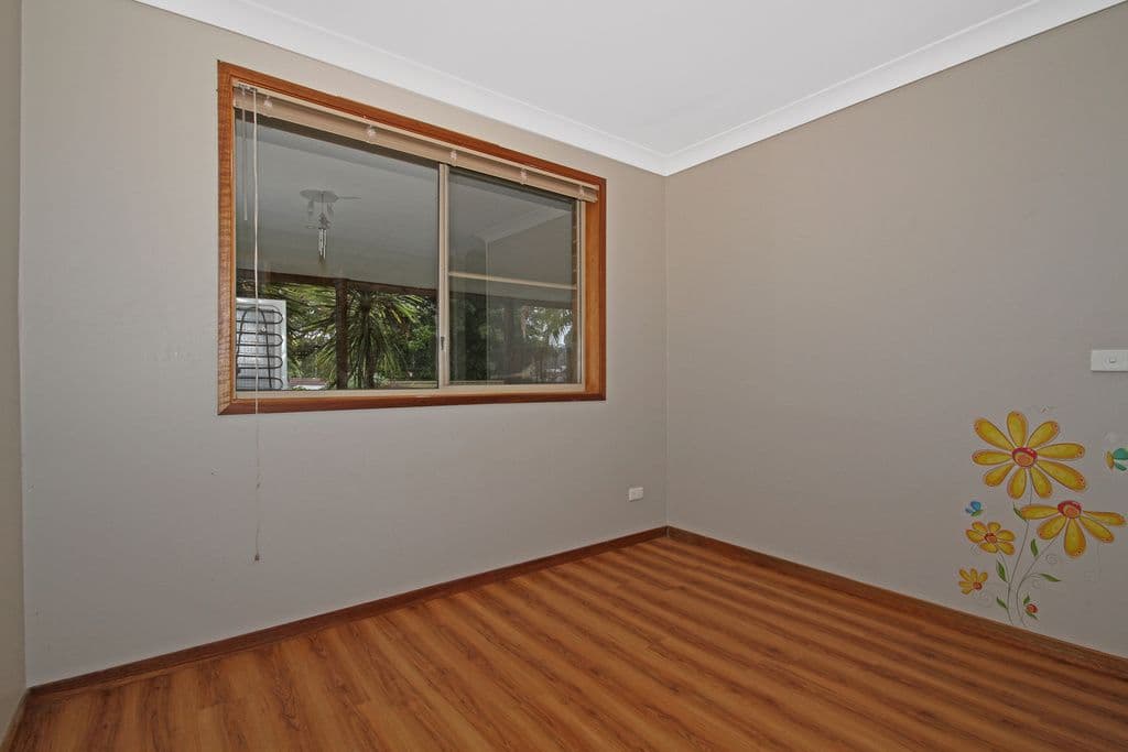 7 Thomas Mitchell Crescent, Sunshine Bay - Thumbnail 6