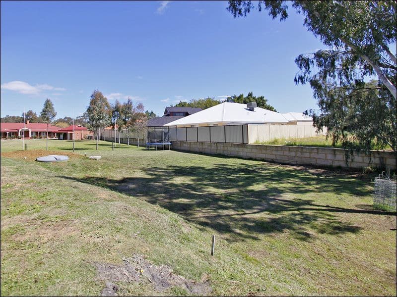1 Willaring Drive, BECKENHAM WA 6107, Beckenham - Thumbnail 2