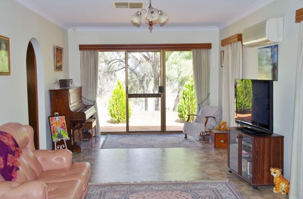 31 Meander Avenue, Renmark SA 5341, Renmark - Thumbnail 8