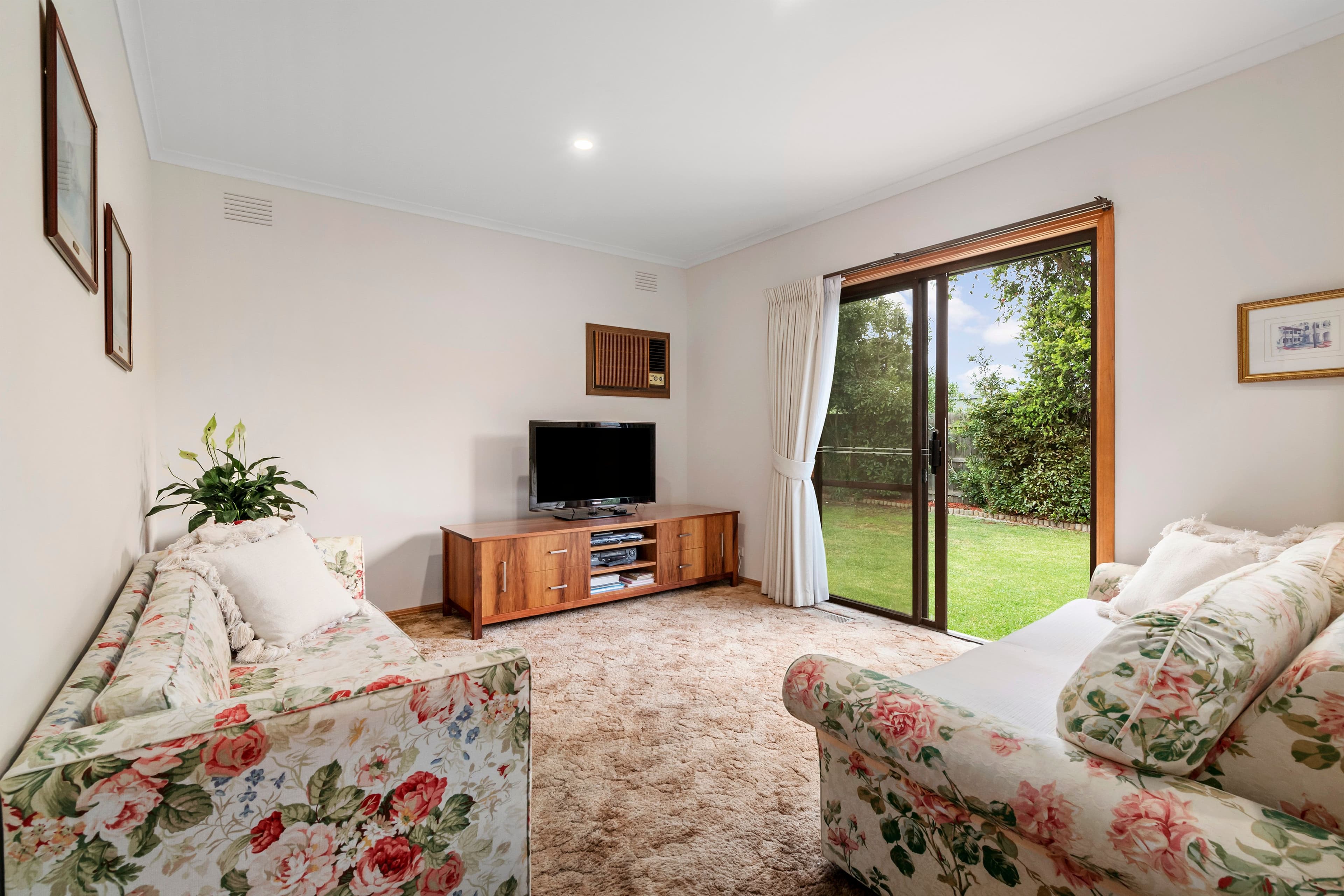 22 McDonalds Road, Epping VIC 3076, Epping - Thumbnail 6