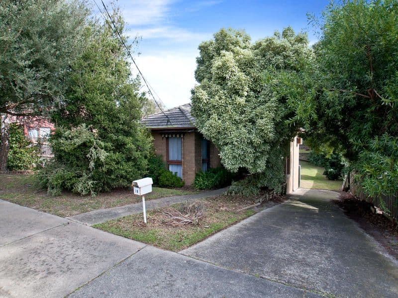 10 Pine Hill Drive, FRANKSTON VIC 3199, Frankston - Image 1
