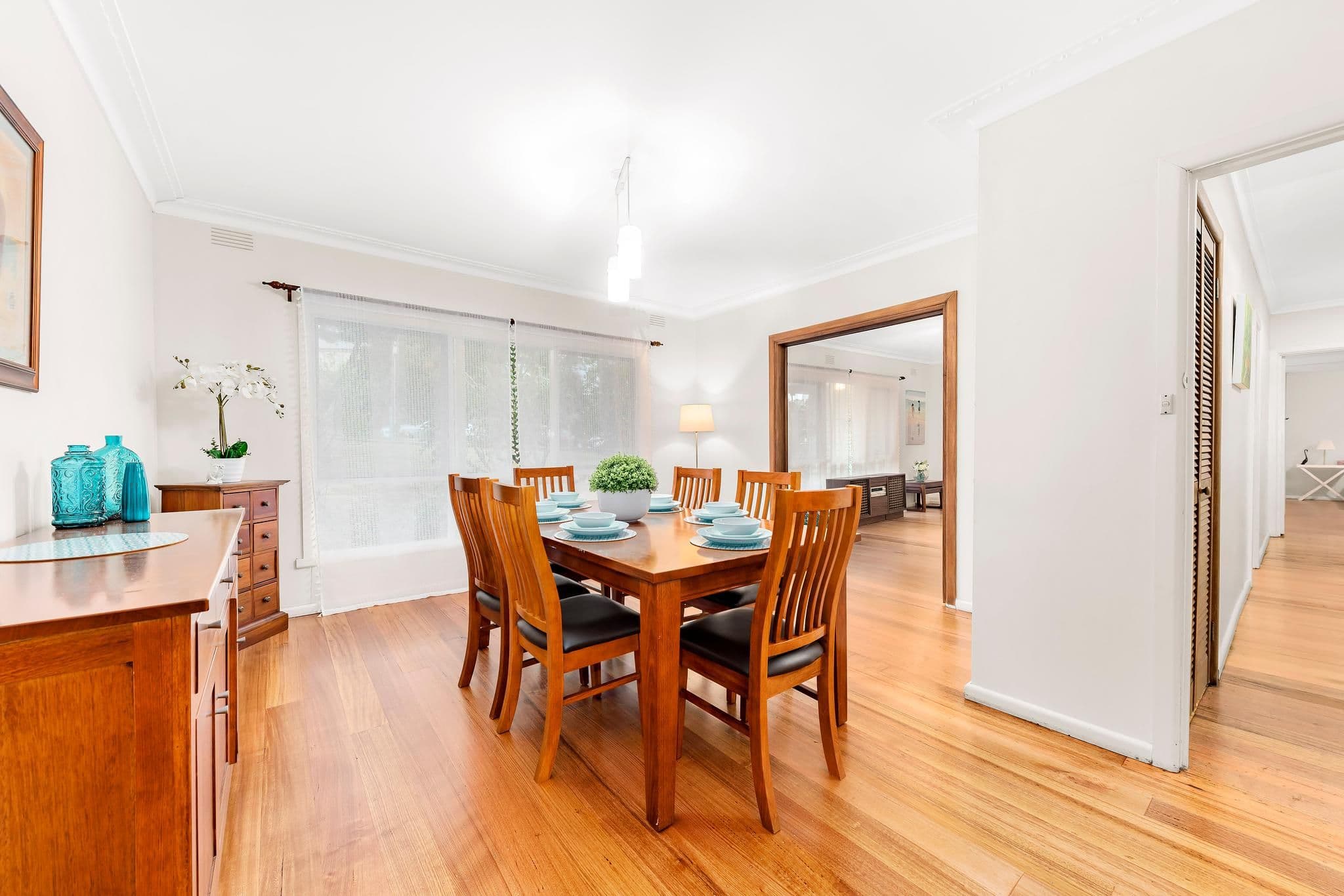 1 Hilsea Court, Mount Waverley VIC 3149, Mount Waverley - Thumbnail 3