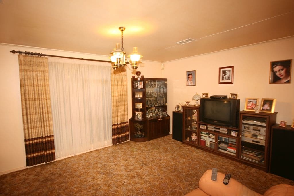 36 Tollhouse Road, KINGS PARK VIC 3021, Kings Park - Thumbnail 2