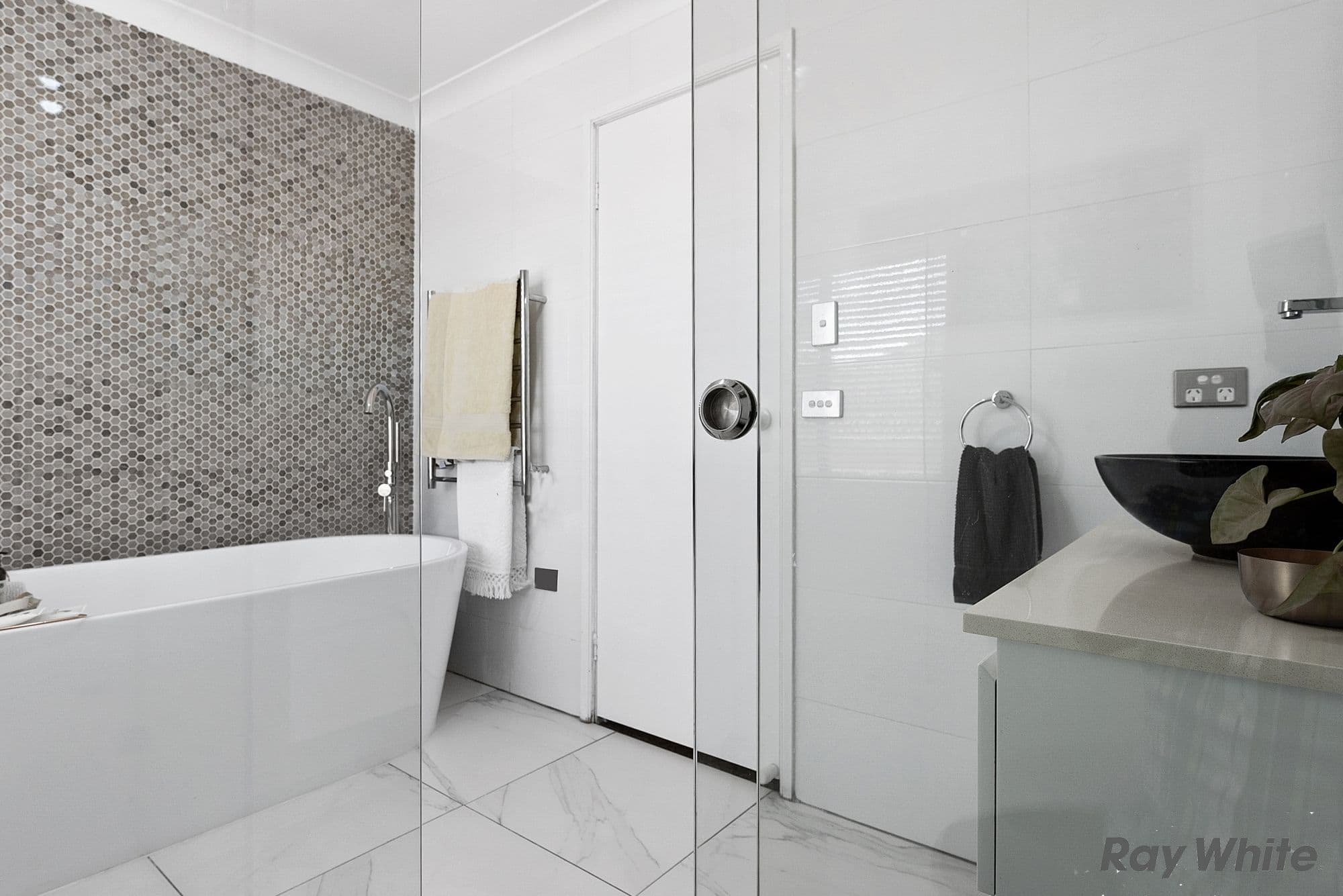 63 Thomas Wilkinson Avenue, Dural - Thumbnail 5