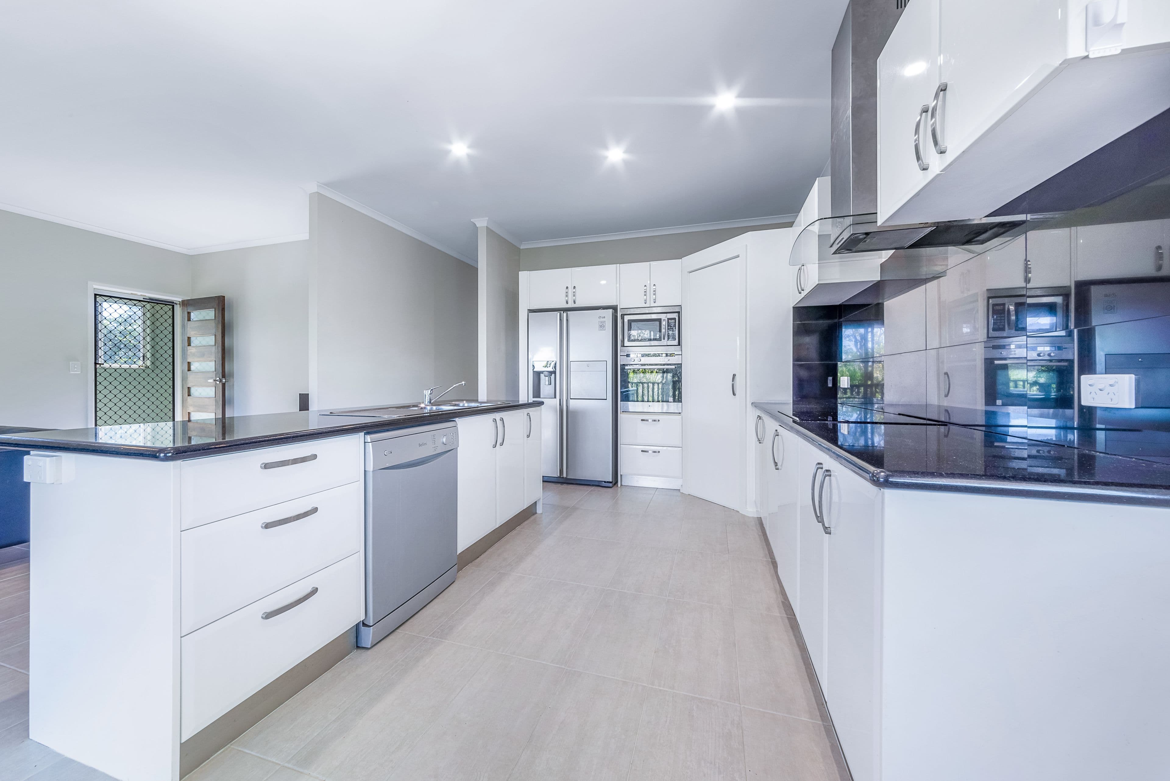 5-15 Valley Drive, Cannonvale QLD 4802, Cannonvale - Thumbnail 4
