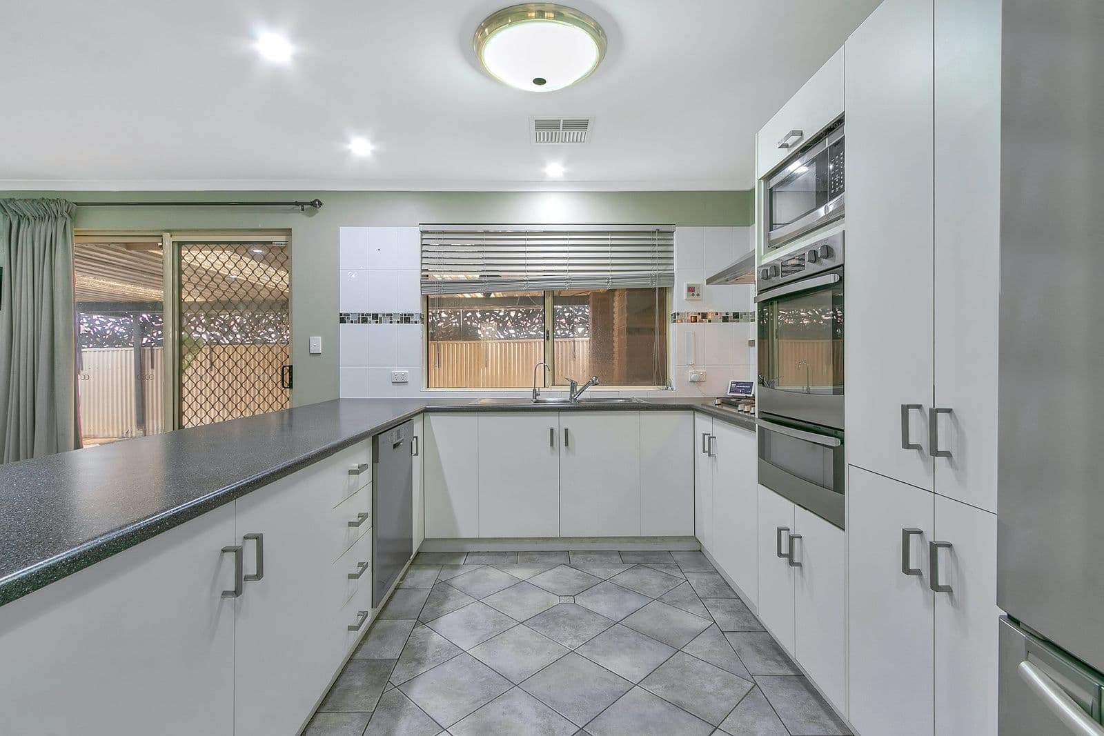 27 Castle Court, Blakeview SA 5114, Blakeview - Thumbnail 2