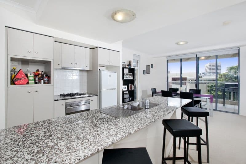 BRISBANE QLD 4000, Brisbane City - Thumbnail 4