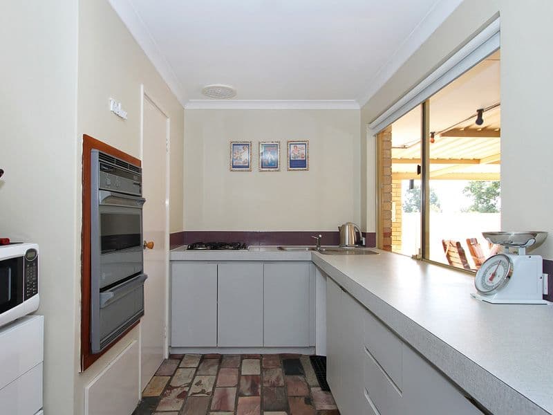 8b Mitchell Court, BEECHBORO WA 6063, Beechboro - Thumbnail 5