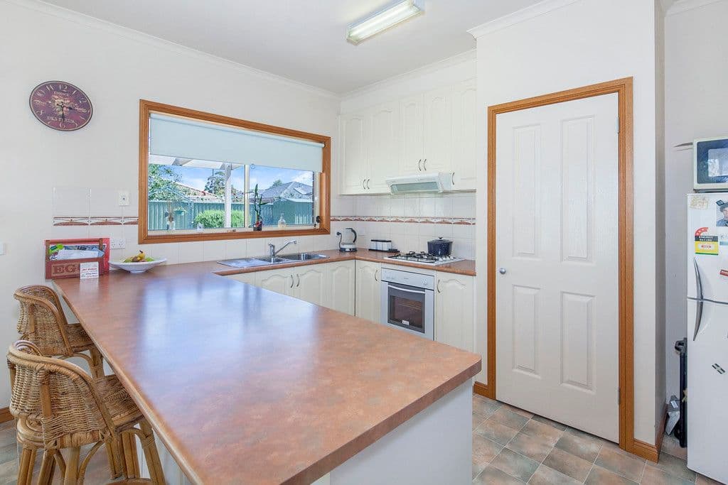 5 Marie Crescent, Wendouree VIC 3355, Wendouree - Thumbnail 3