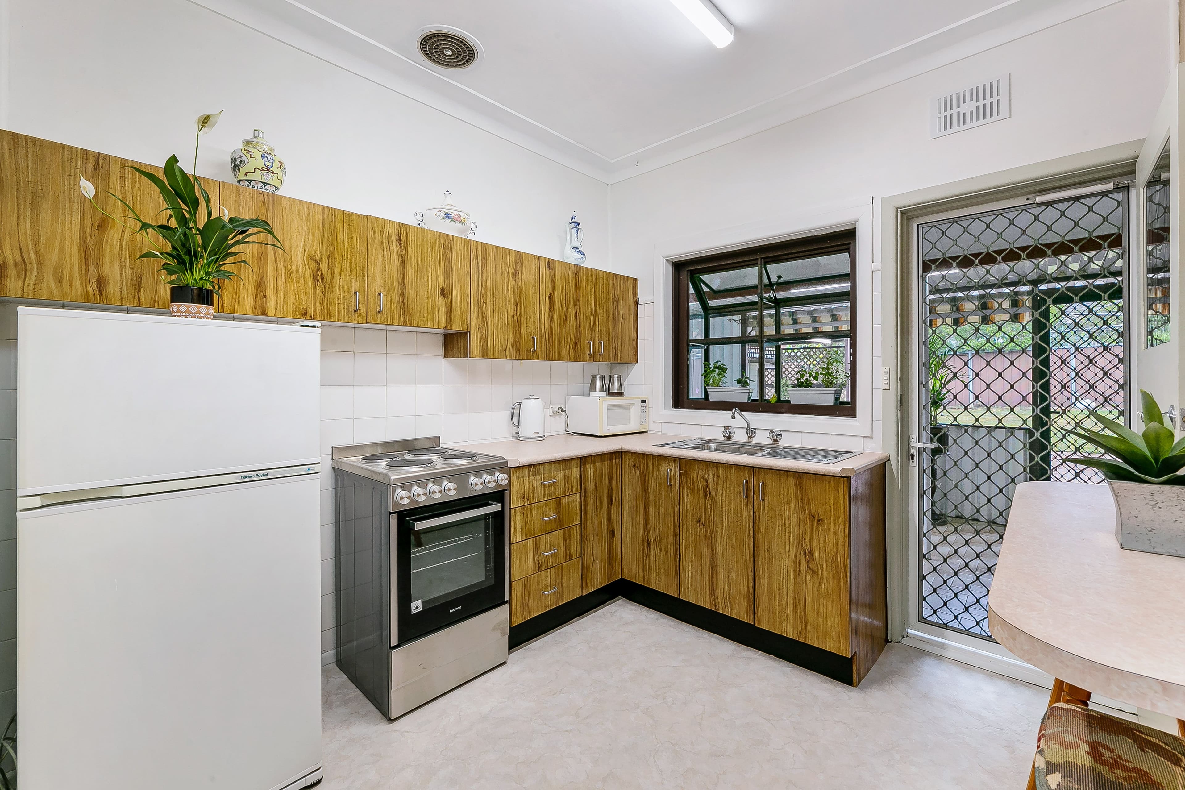12 Burrows Avenue, Chester Hill NSW 2162, Chester Hill - Thumbnail 3