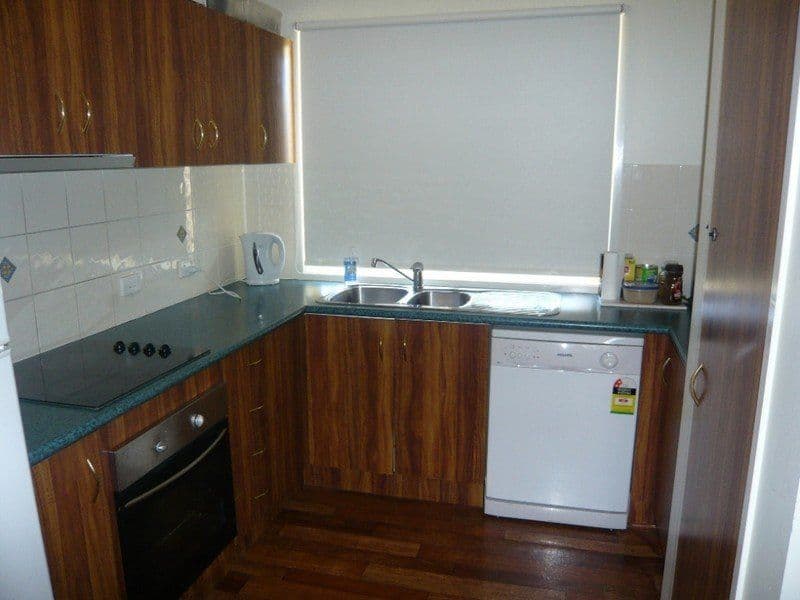 8 Seagull Court, DECEPTION BAY QLD 4508, Deception Bay - Thumbnail 3