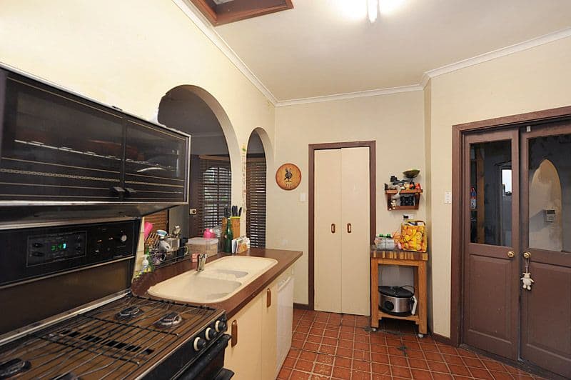 330 Forest Road, THE BASIN VIC 3154, The Basin - Thumbnail 4