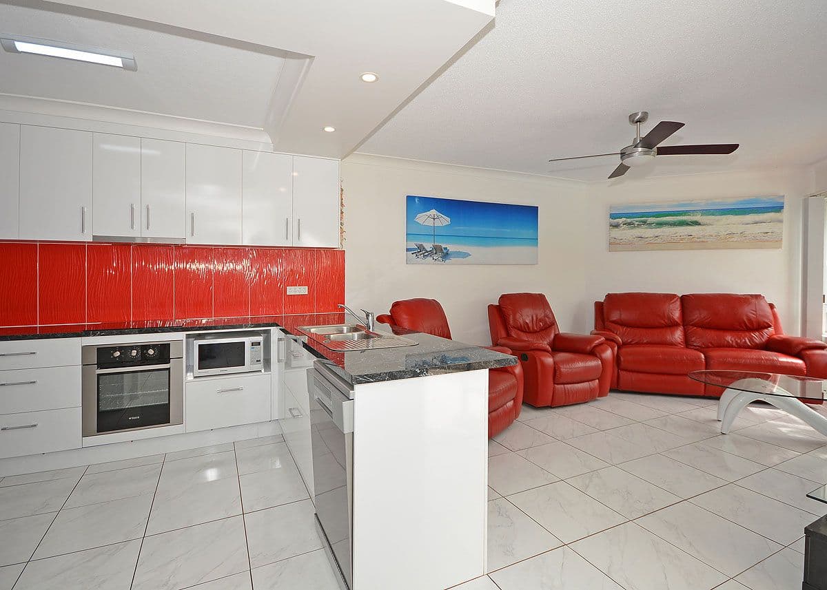 325 Esplanade, Scarness QLD 4655, Scarness - Thumbnail 2