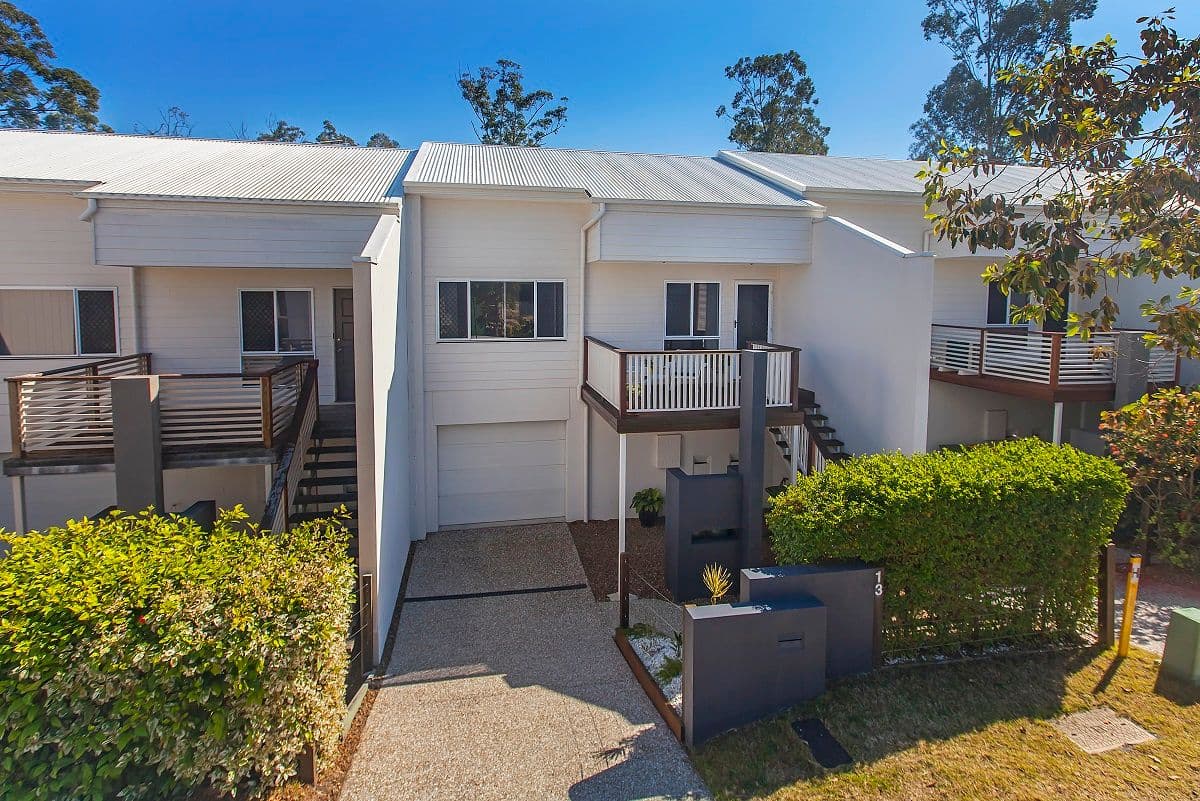 13 Periwinkle Lane, SPRINGFIELD LAKES QLD 4300, Springfield Lakes - Thumbnail 2