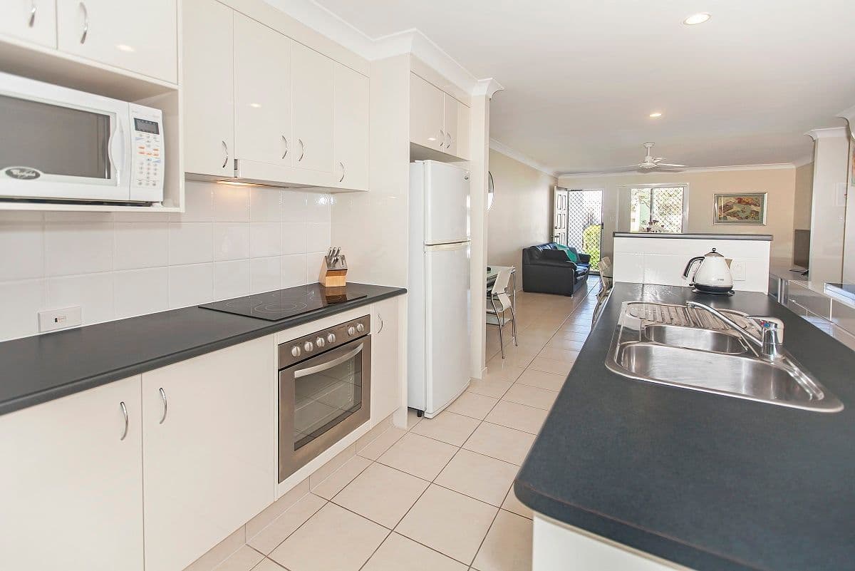 13 Periwinkle Lane, SPRINGFIELD LAKES QLD 4300, Springfield Lakes - Thumbnail 3