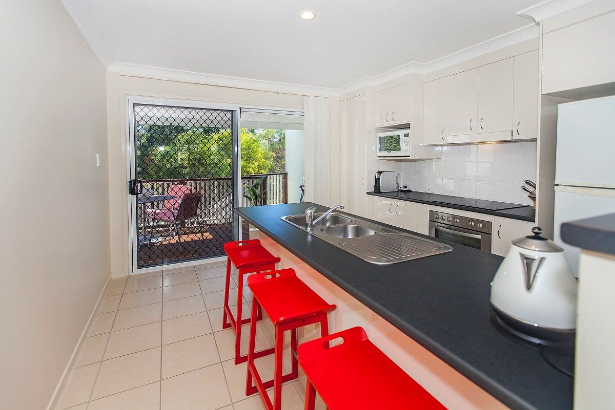 13 Periwinkle Lane, SPRINGFIELD LAKES QLD 4300, Springfield Lakes - Thumbnail 4