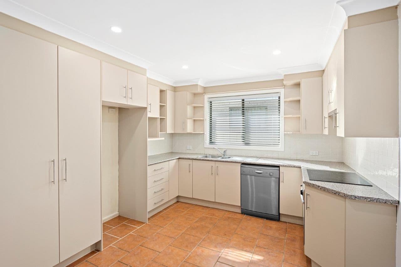 18 Beveles Avenue, Unanderra NSW 2526, Unanderra - Thumbnail 4