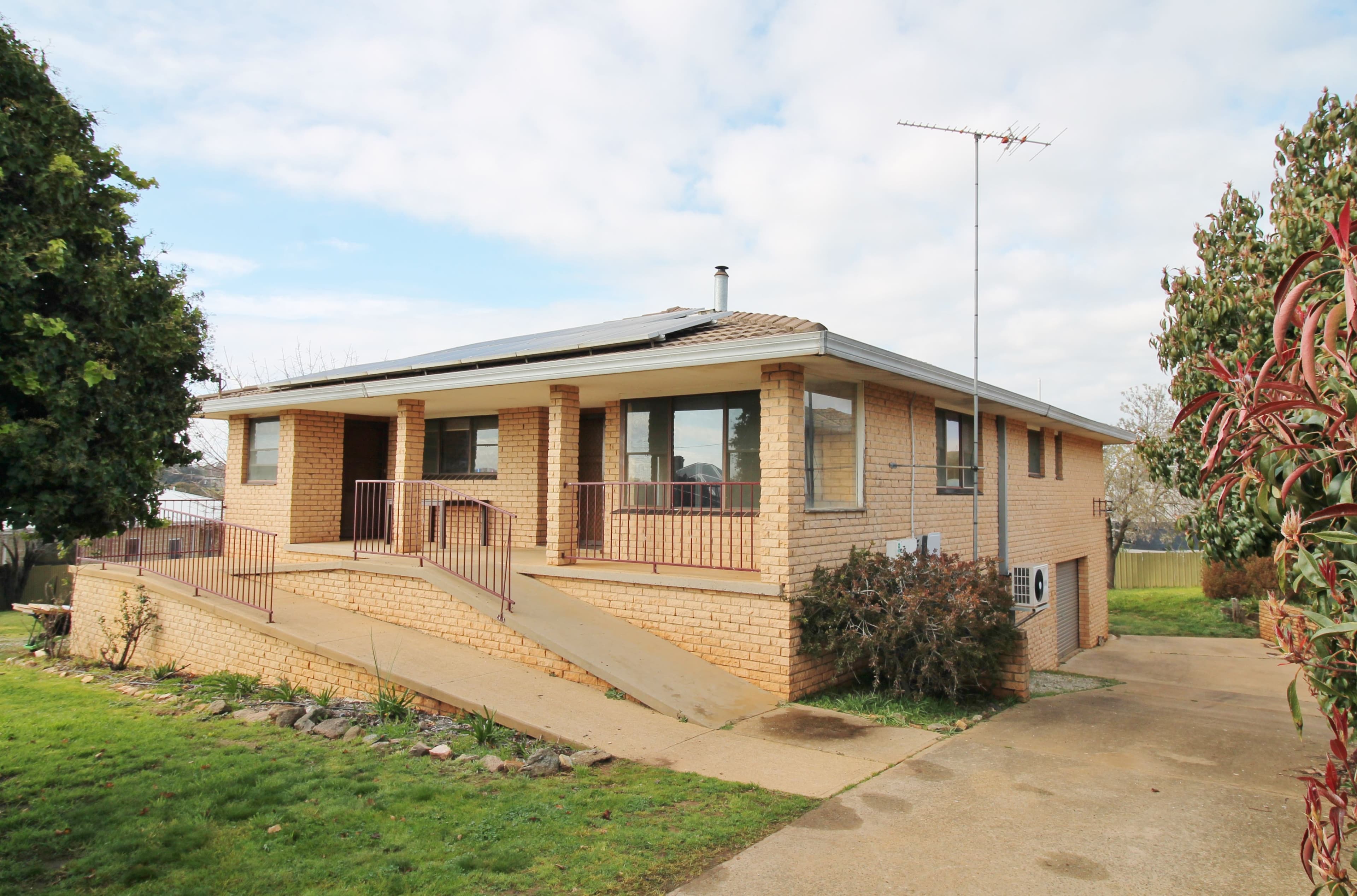118 Wombat Street, Young NSW 2594, Young - Image 1