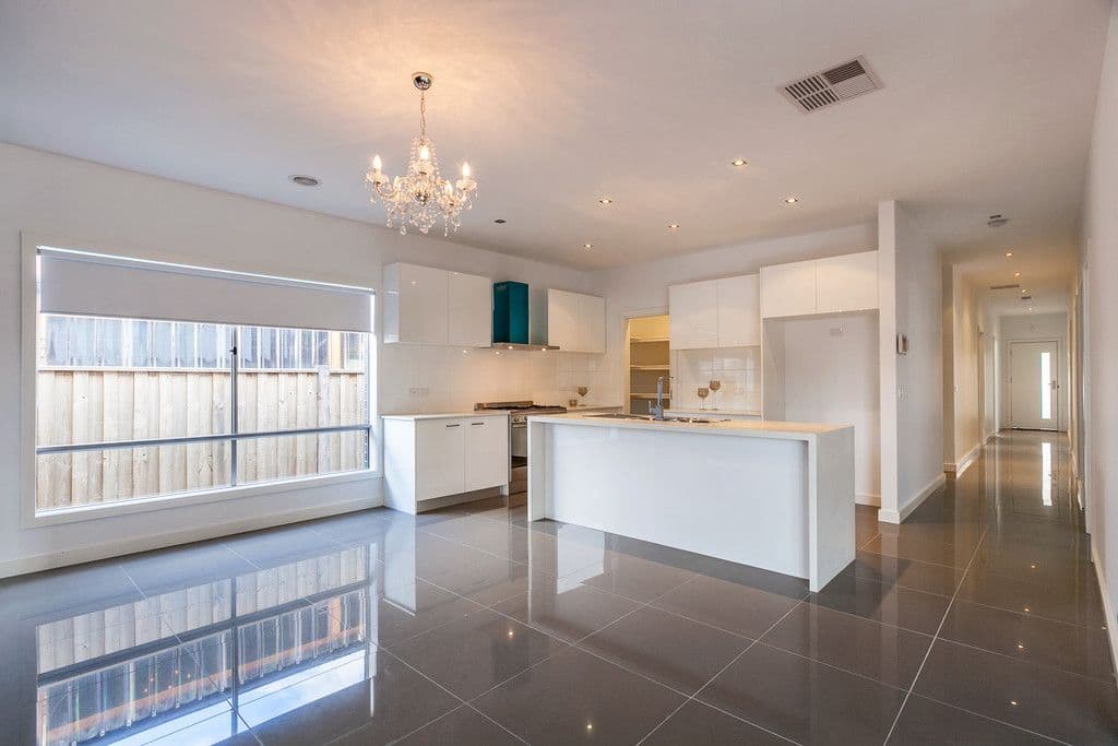 38 Stonegate Drive, WOLLERT VIC 3750, Wollert - Thumbnail 2