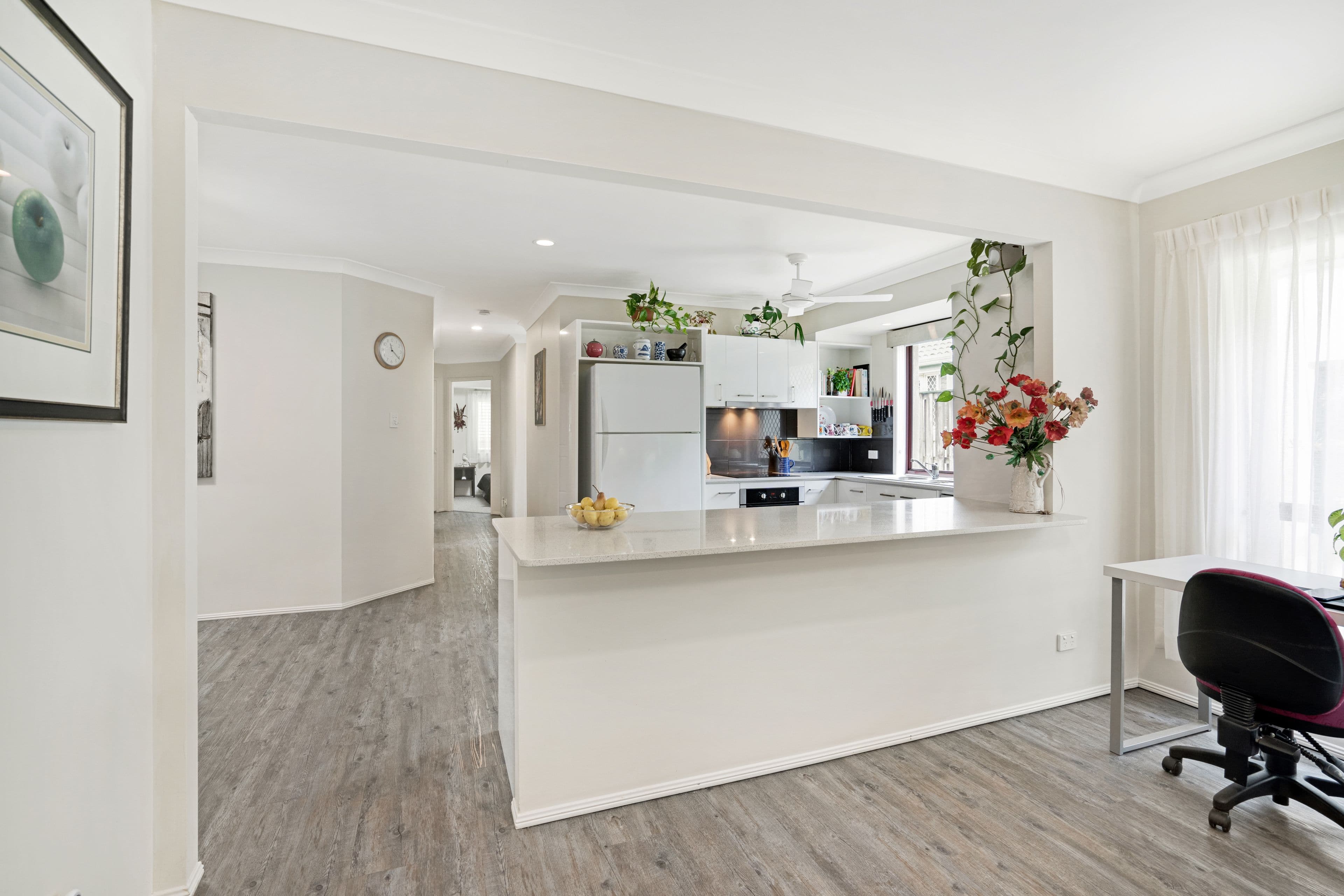 8 Royal Court, Ashmore QLD 4214, Ashmore - Thumbnail 3