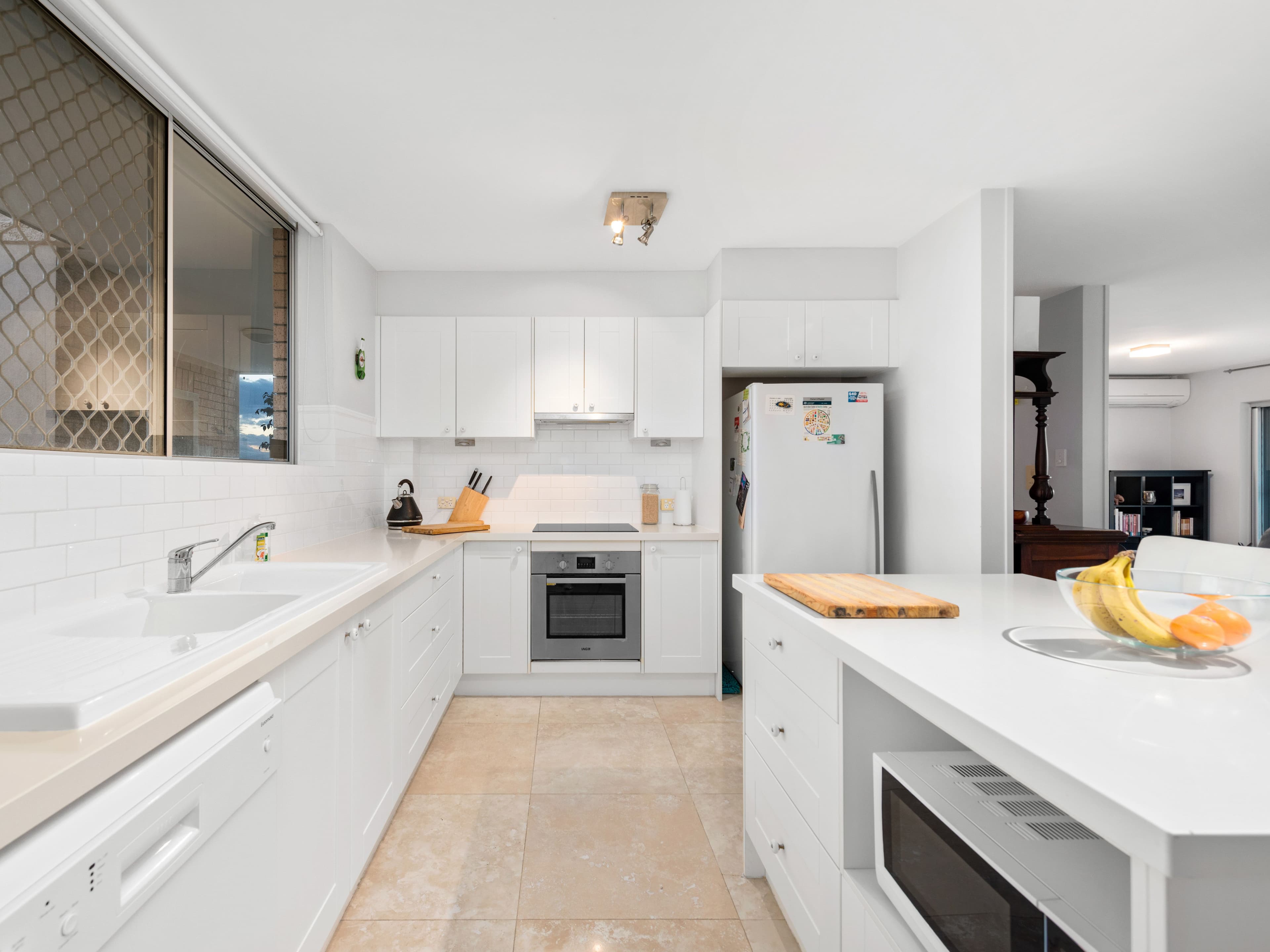 61 Rialto Street, Coorparoo QLD 4151, Coorparoo - Thumbnail 3