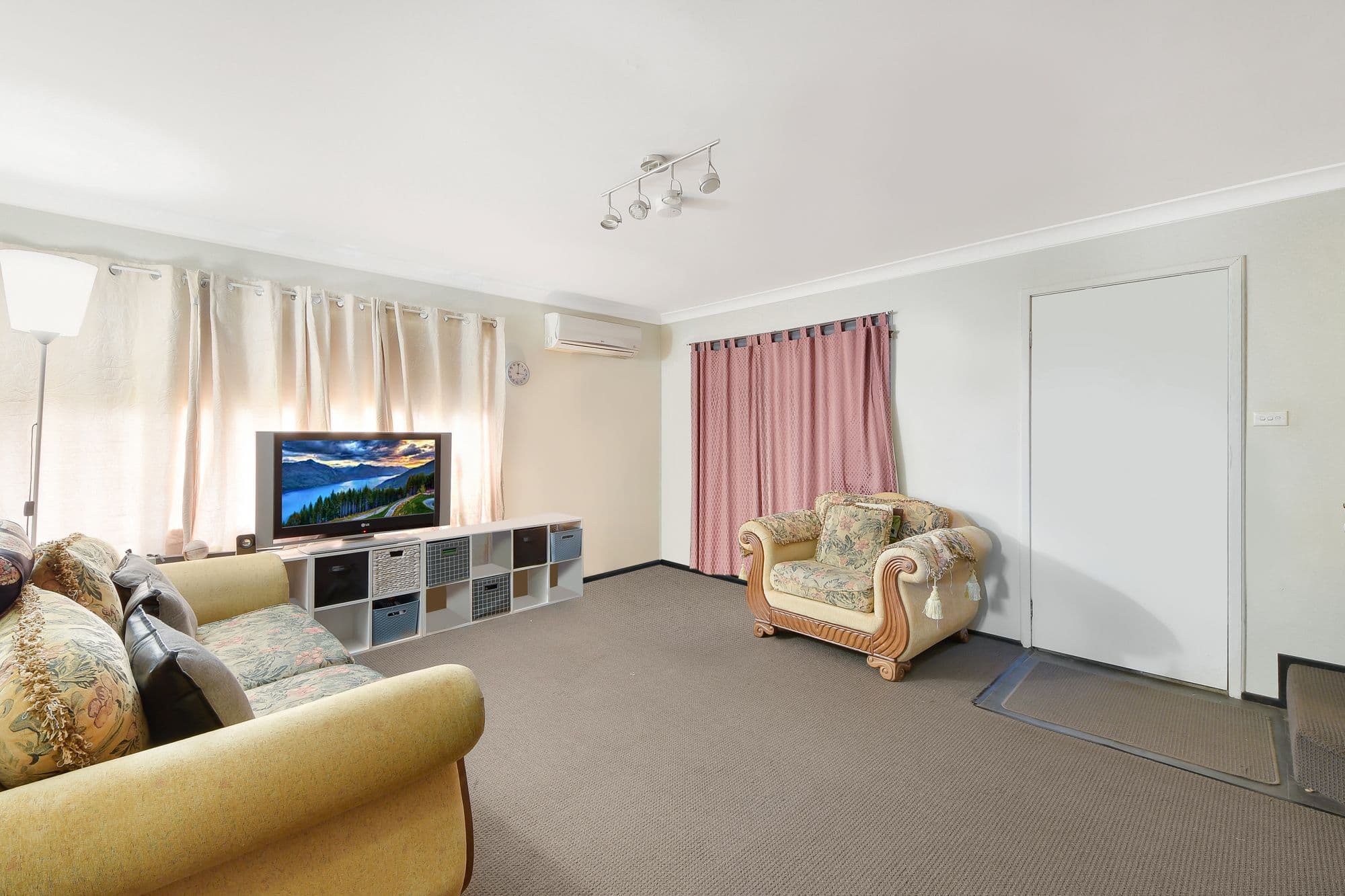 90 Chester Road, Ingleburn NSW 2565, Ingleburn - Thumbnail 3