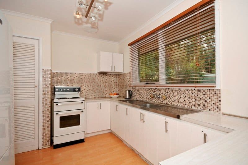 33 MITCHELL Road, LILYDALE VIC 3140, Lilydale - Thumbnail 2