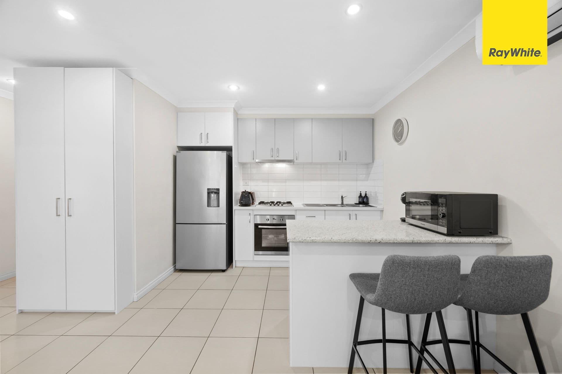 6 Central Avenue, Thomastown VIC 3074, Thomastown - Thumbnail 2