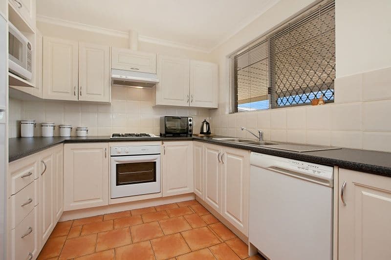 12 Scullin Crescent, TROTT PARK SA 5158, Trott Park - Thumbnail 2
