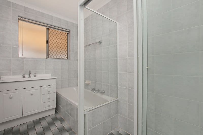 12 Scullin Crescent, TROTT PARK SA 5158, Trott Park - Thumbnail 4