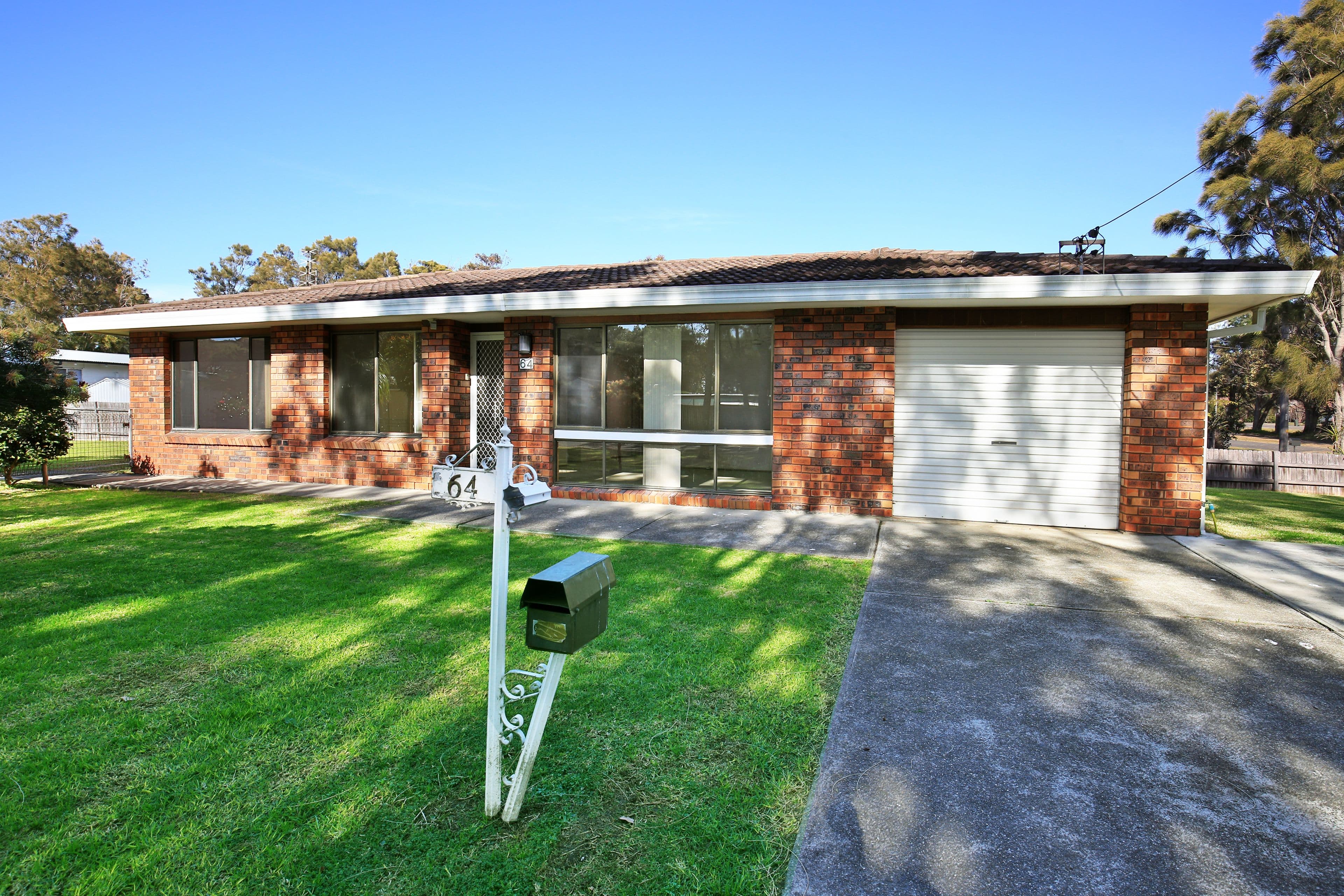 64 Prince Edward Avenue, Culburra Beach - Image 1