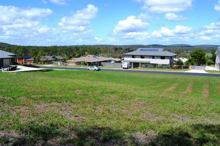 46 Parview Drive, CRAIGNISH QLD 4655, Craignish - Thumbnail 3