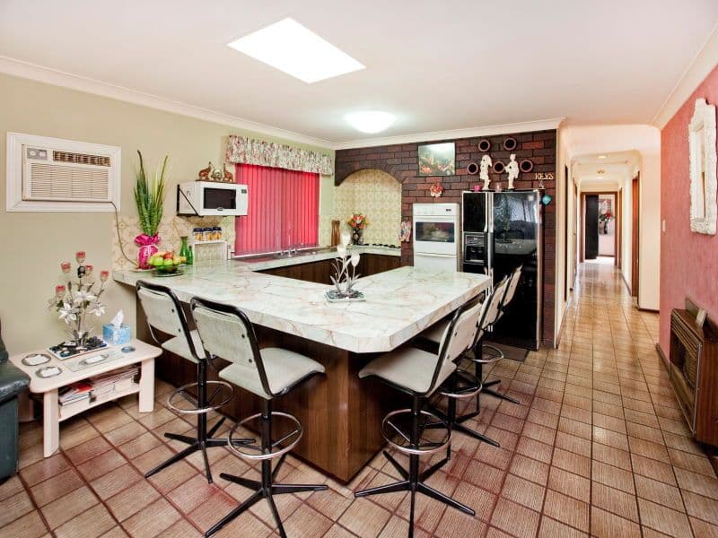 15 Walkington Way, EDEN HILL WA 6054, Eden Hill - Thumbnail 2