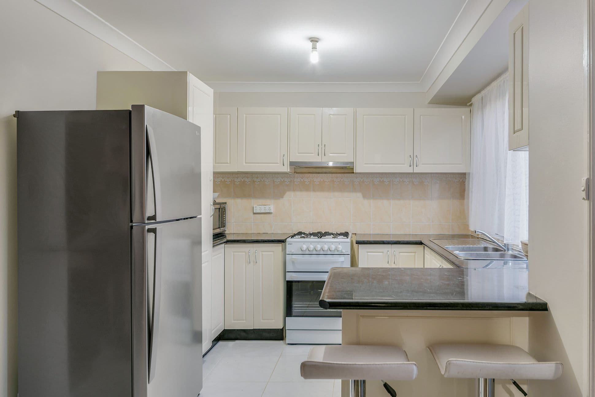 69 Clennam Avenue, Ambarvale - Thumbnail 2