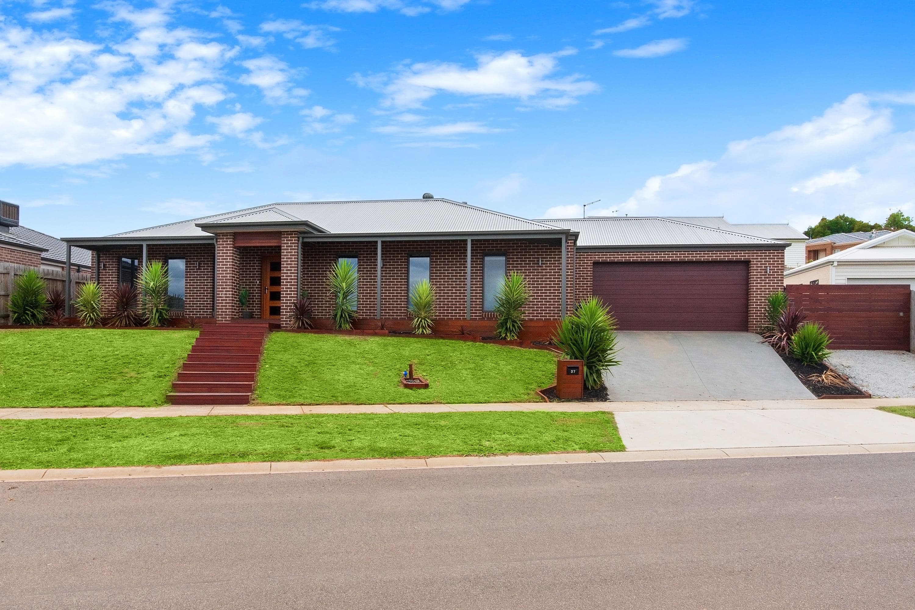 37 Manikato Drive, Drouin VIC 3818, Drouin - Image 1