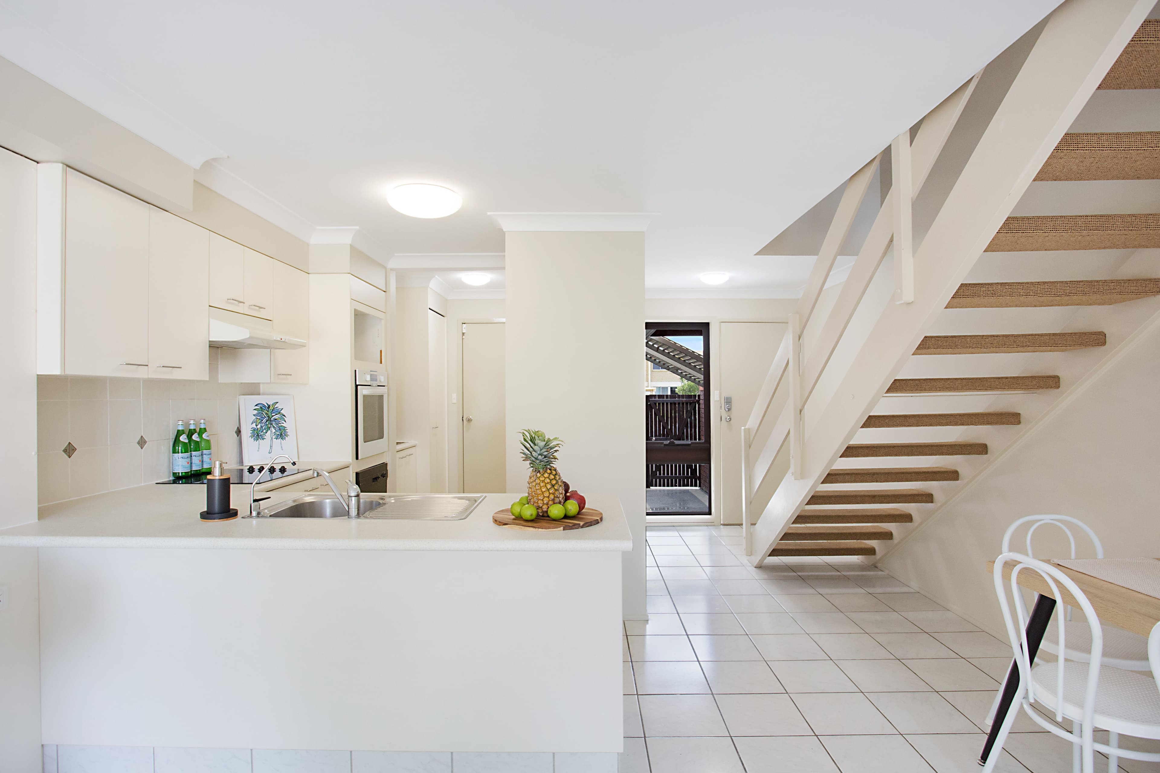 17 Aquila Court, Mermaid Waters QLD 4218, Mermaid Waters - Thumbnail 3