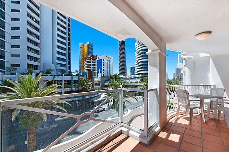 24 Queensland Avenue, BROADBEACH QLD 4218, Broadbeach - Thumbnail 8