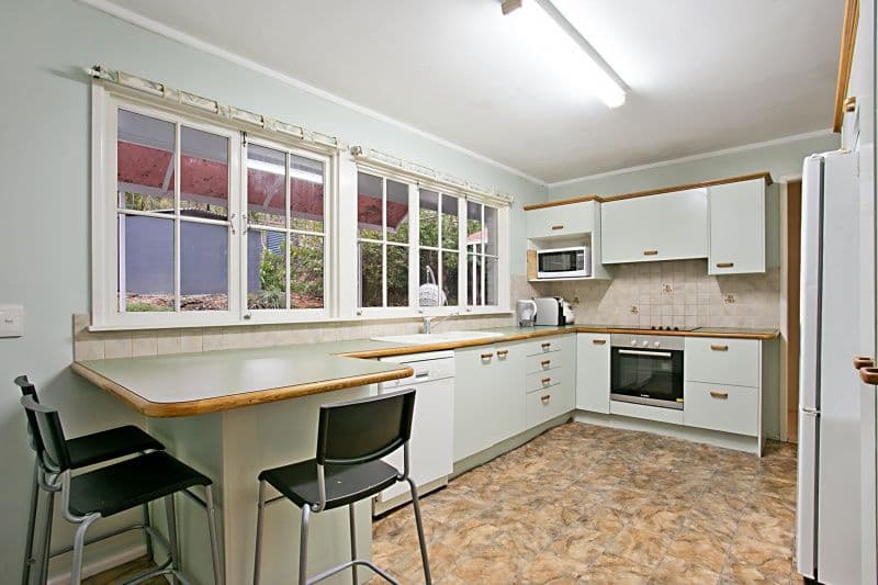 16 Marland Street, KENMORE QLD 4069, Kenmore - Thumbnail 3