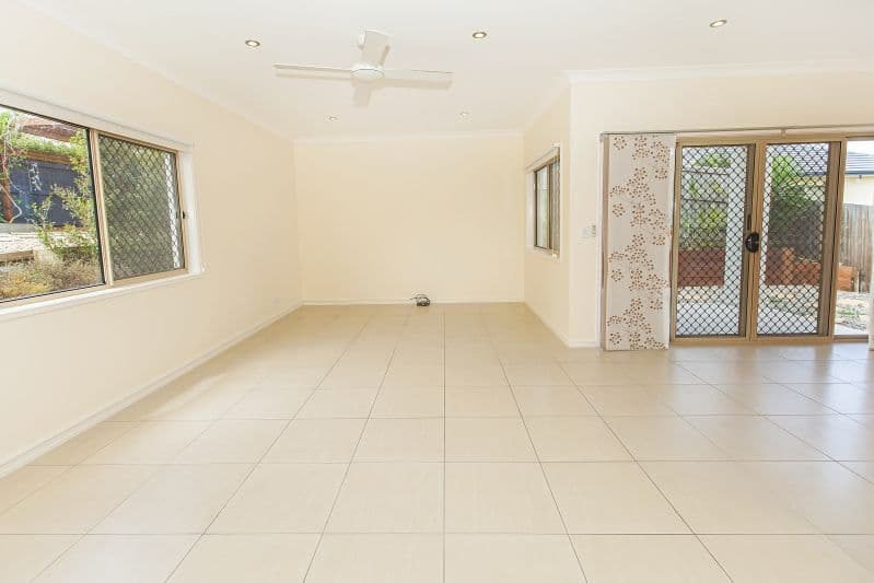 9 Cruiser Close, SPRINGFIELD LAKES QLD 4300, Springfield Lakes - Thumbnail 4