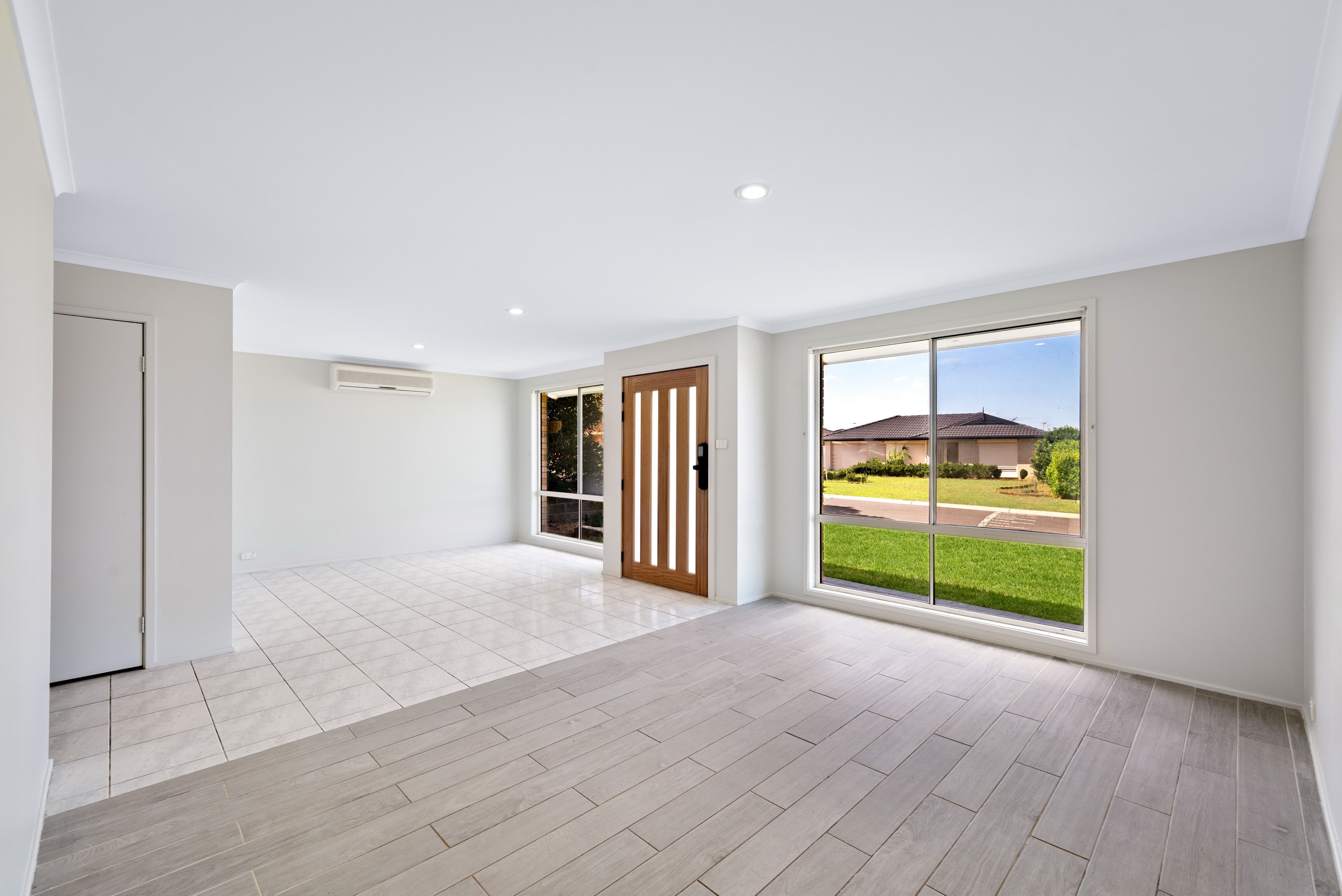 44 Bardolph Avenue, Rosemeadow NSW 2560, Rosemeadow - Thumbnail 2