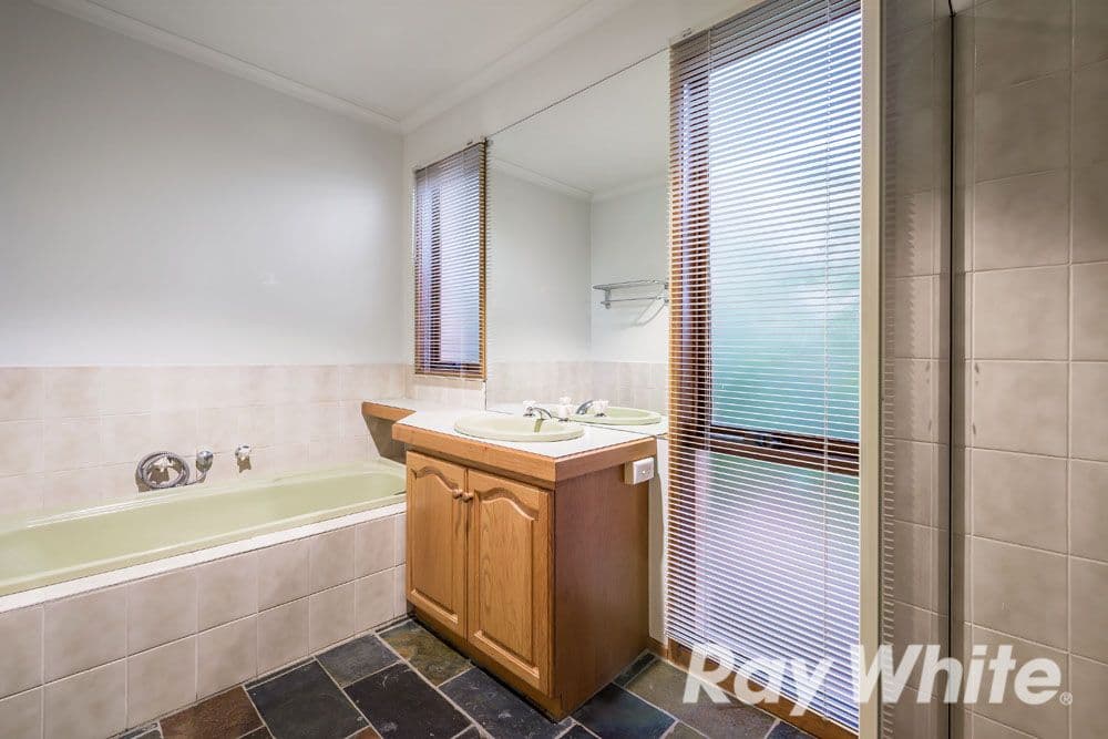 12 Calder Way, WANTIRNA SOUTH VIC 3152, Wantirna South - Thumbnail 7
