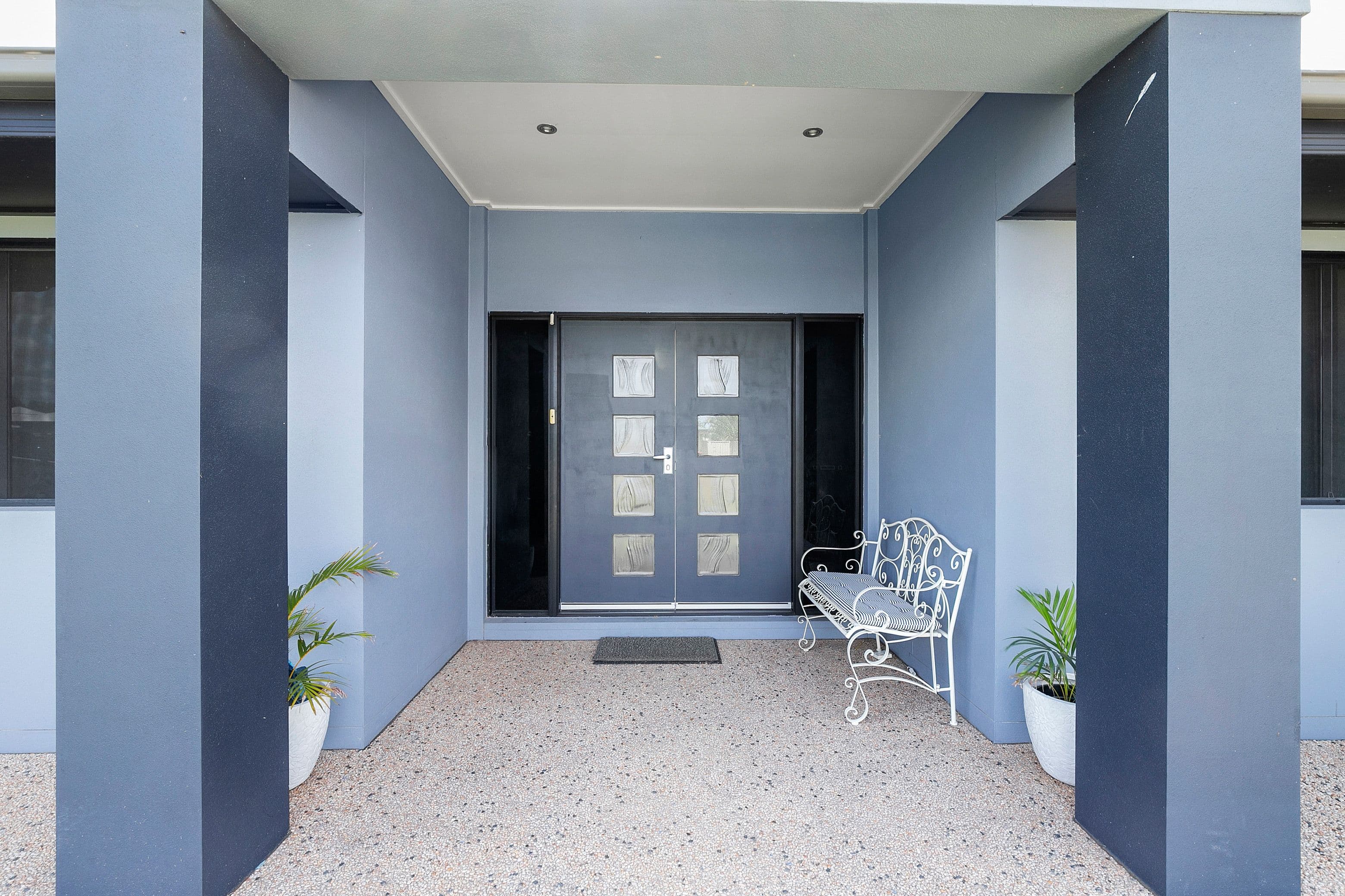 16 Rogers Street, Emerald QLD 4720, Emerald - Thumbnail 2