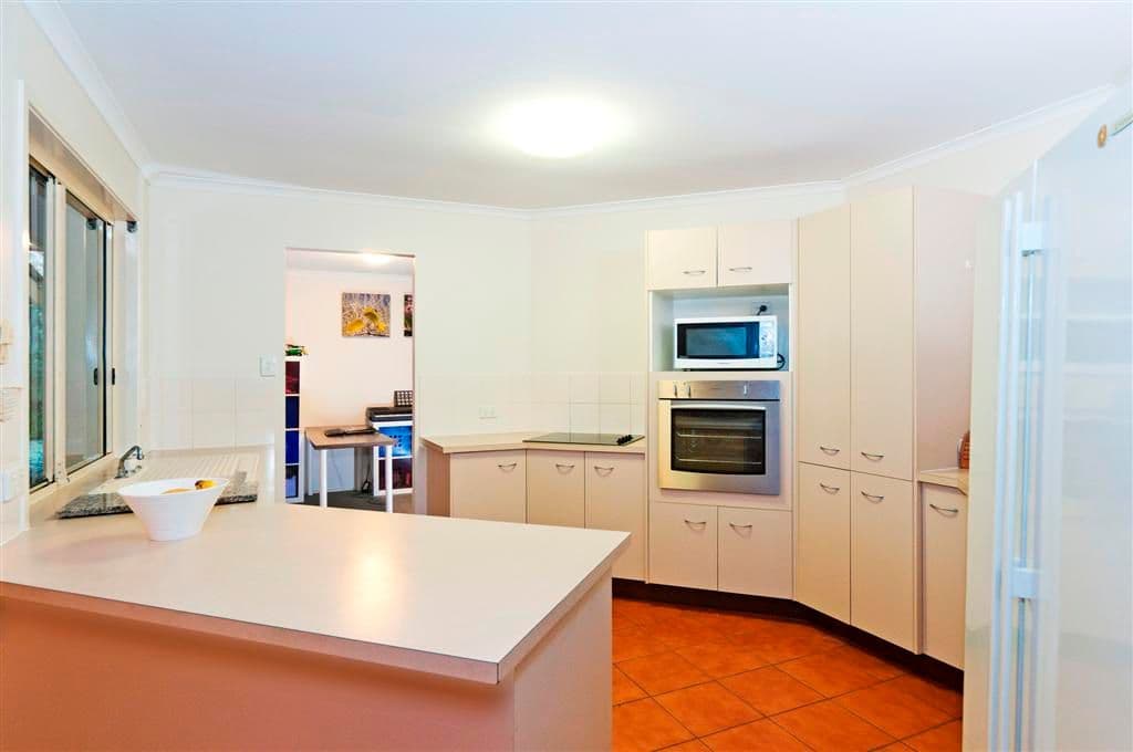 14 Isobell Court, WELLINGTON POINT QLD 4160, Wellington Point - Thumbnail 6
