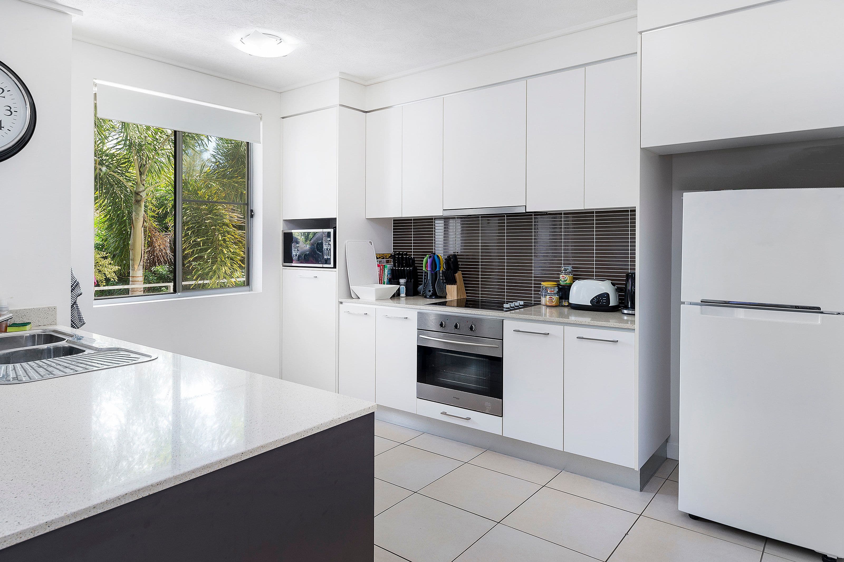 2 Top Street, Torquay, QLD, Torquay - Thumbnail 3