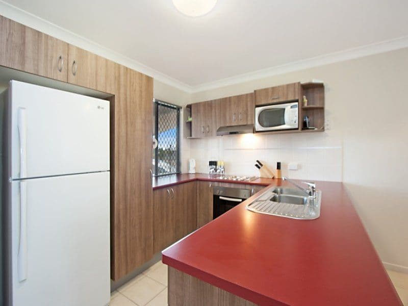 21 Wexford Crescent, BURDELL QLD 4818, Burdell - Thumbnail 2