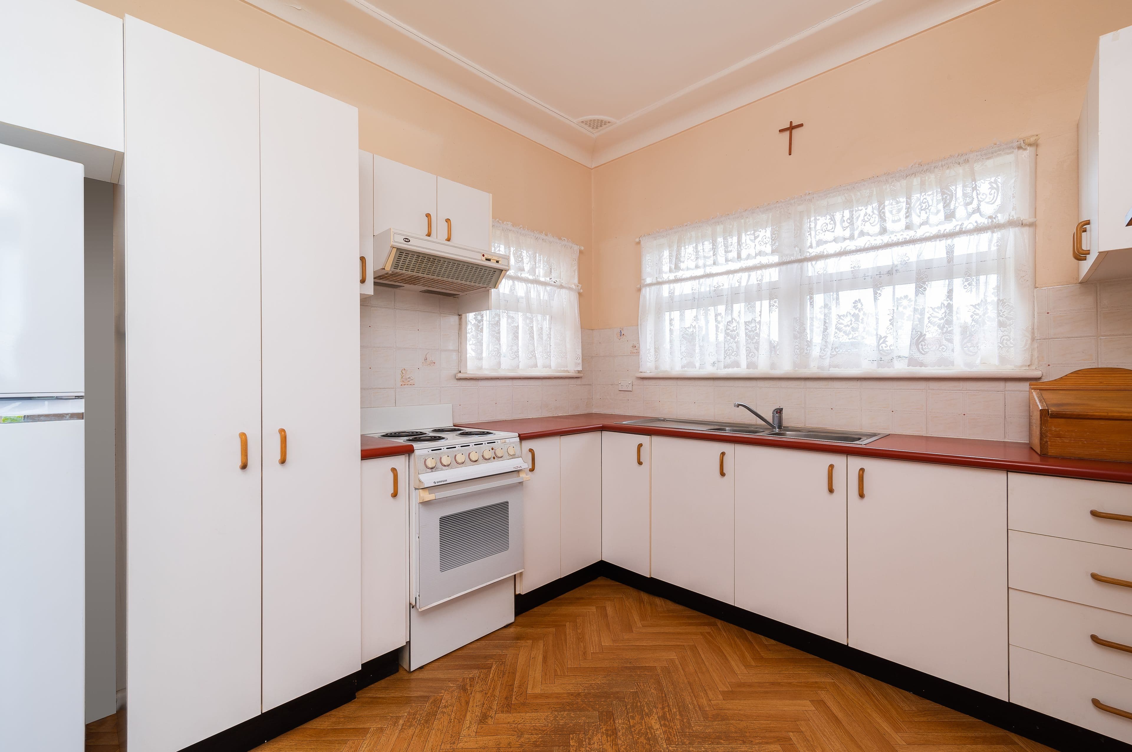 2 Flinders Street, Fairfield West - Thumbnail 2