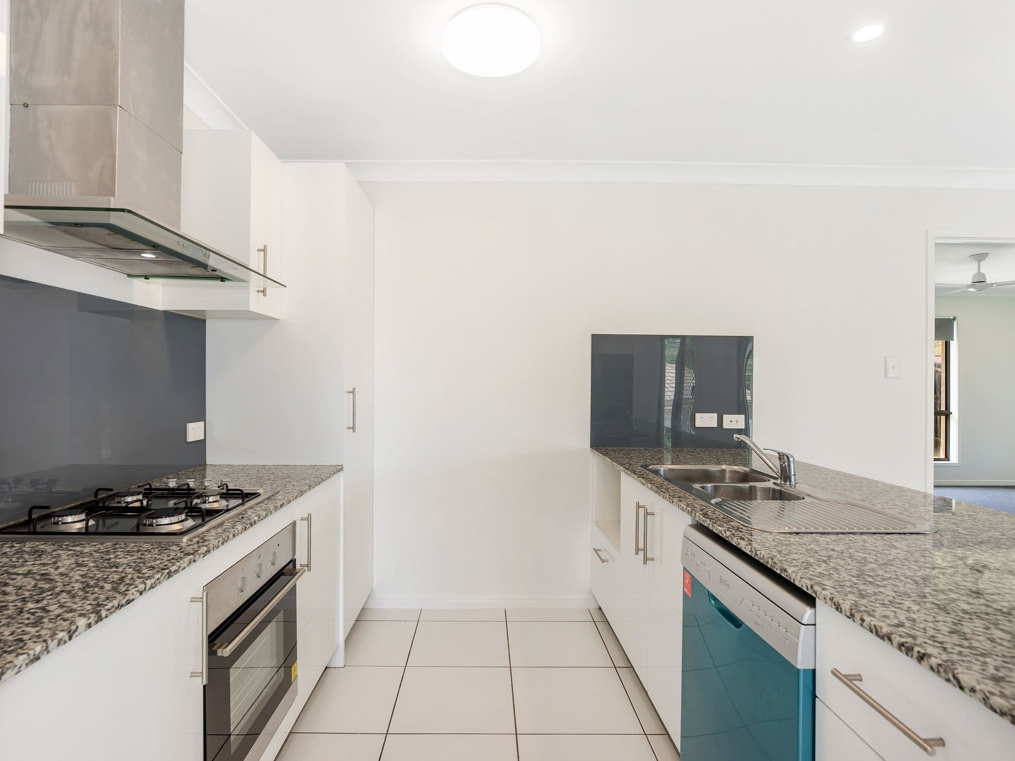 18 Brentwood Drive, Bundamba QLD 4304, Bundamba - Thumbnail 3