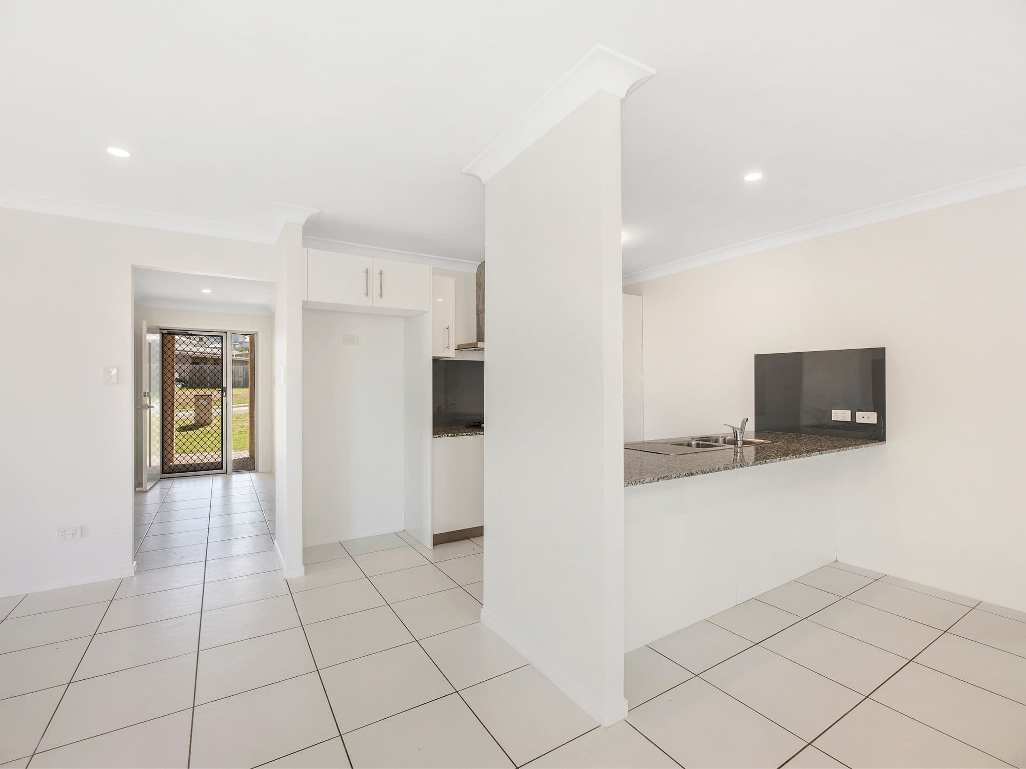 18 Brentwood Drive, Bundamba QLD 4304, Bundamba - Thumbnail 4