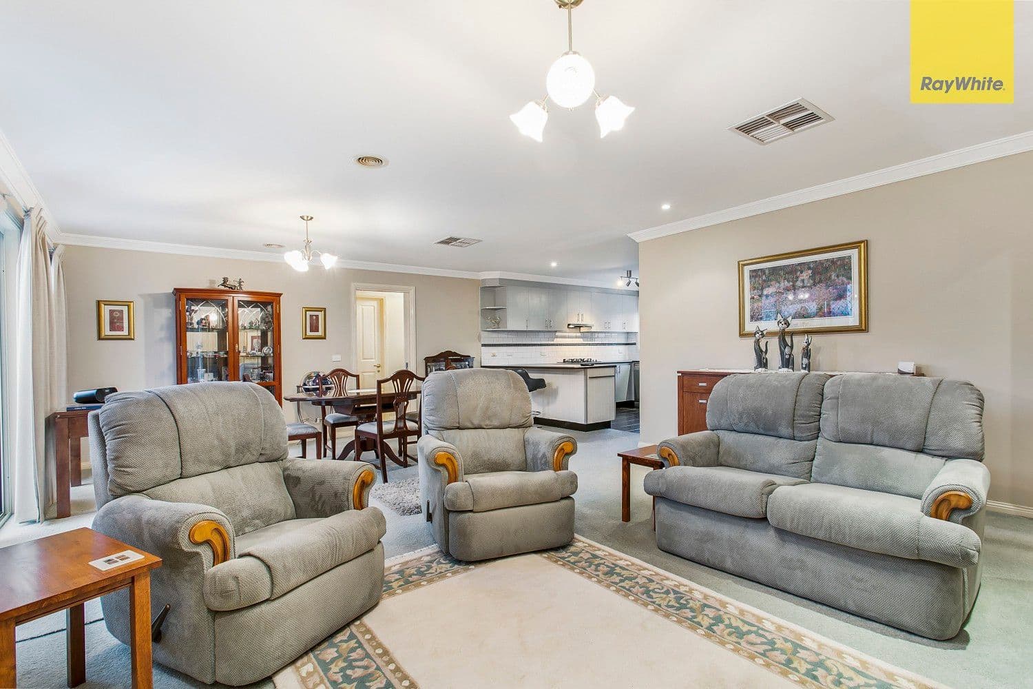 14 Newhaven Drive, Berwick VIC 3806, Berwick - Thumbnail 2
